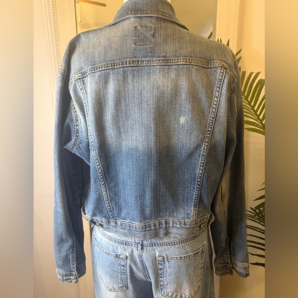 Gap Blue Denim Jacket With Silver Button - image 8